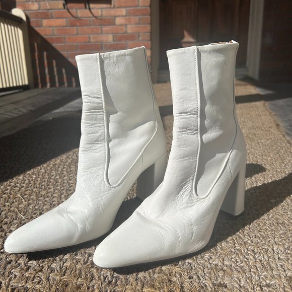 White Go-Go Boots - Picture 1 of 3